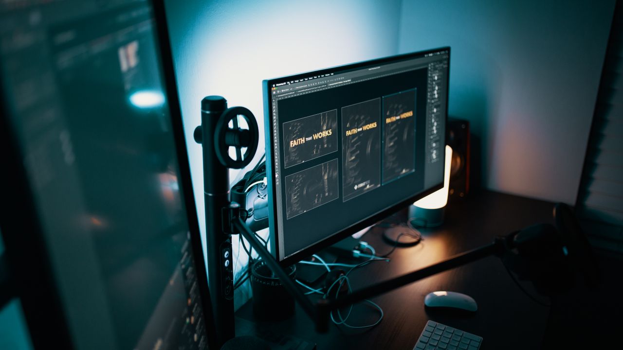 Design-Vorlagen auf einem Computermonitor