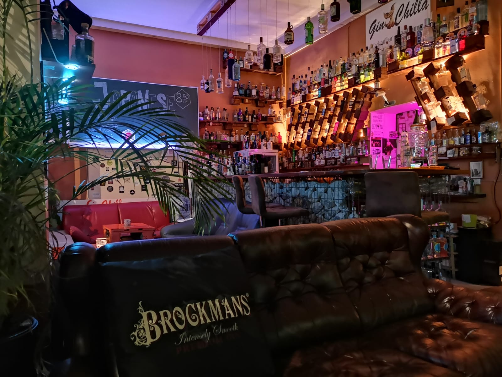 Gin Chilla Bar, Website Detail